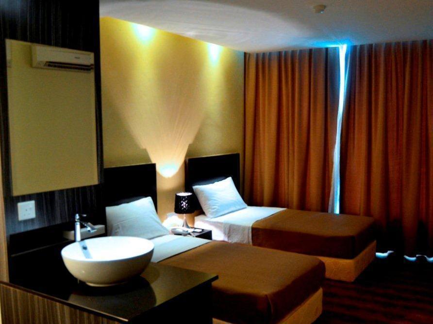 Zotel Business & Leisure Hotel Kuching Buitenkant foto